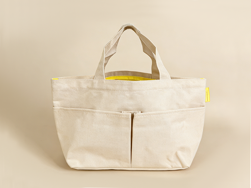 The Organized Pocket Tote – With Pocket