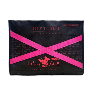 Black Nonwoven Bag with Magenta Cross Handle